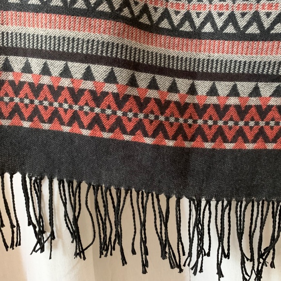 Reversible Aztec Geometric Fringe Poncho Wrap | Black Gray Rust Red - Picture 6 of 8